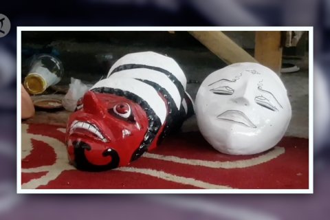 Pandemi perajin topeng siasati produksi berbahan kertas&nbsp;