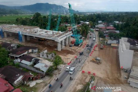 Pembangunan Jembatan Layang Tol Padang - Pekanbaru