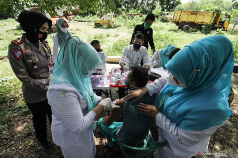 Vaksinasi COVID-19 untuk pemulung