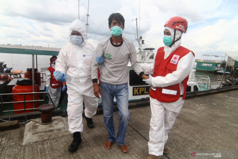 Evakuasi korban kapal tenggelam di Kalimantan Barat