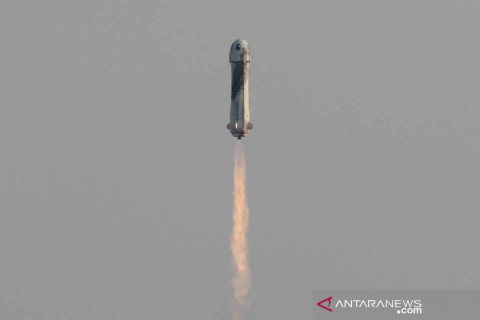 Perjalanan miliarder Jeff Bezos ke luar angkasa