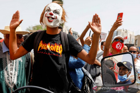Warga gelar protes anti pemerintah di Tunisia