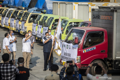 Anies Baswedan lepas penyaluran BSNT DKI Jakarta