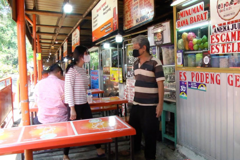 Pedagang warung makan sambut baik penyesuaian PPKM