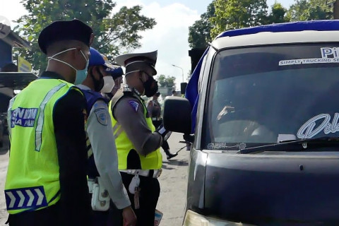 Melihat penerapan PPKM darurat di sejumlah wilayah