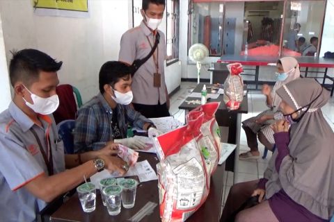 Kantor Pos Padang mulai salurkan BST dan PKH PPKM