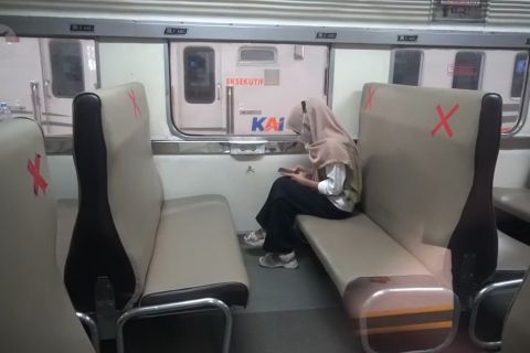 Meski merugi, PT KAI berhasil tekan mobilitas warga