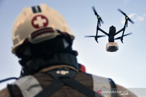 Drone antar obat pasien COVID-19 di kapal isolasi apung terpadu