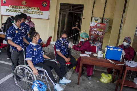 Vaksinasi atlet Peparnas Papua