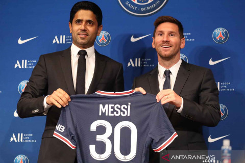 Jersey nomor 30 PSG untuk Messi