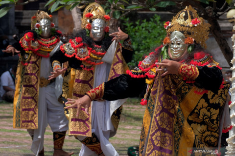 Upacara Wisuda Bumi di Denpasar