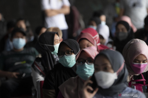 Vaksinasi COVID-19 Moderna Untuk Masyarakat Umum