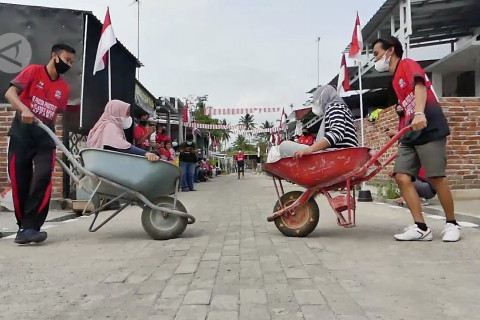 Serunya balap angkong meriahkan HUT RI