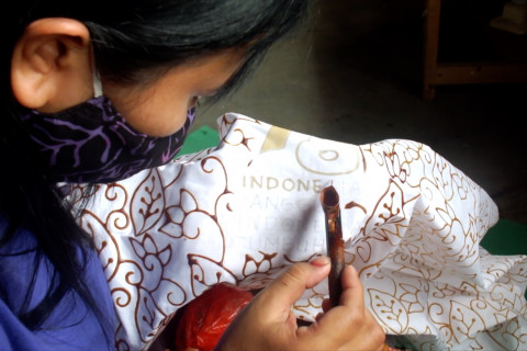 Batik kemerdekaan, meriahkan HUT ke-76 RI