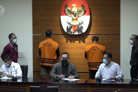 Survei: Dua tahun, korupsi meningkat