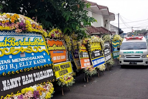 Melayat Elly Kasim, Gubernur Sumbar sebut almarhumah inspirasi generasi