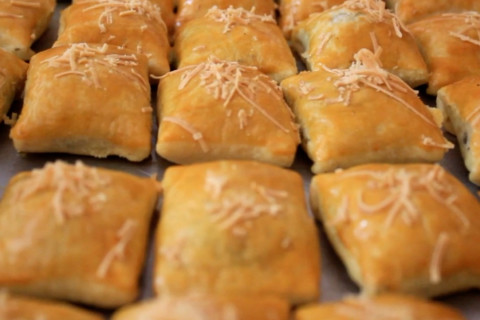 Bolen pia Baledono, perpaduan bolen dan bakpia