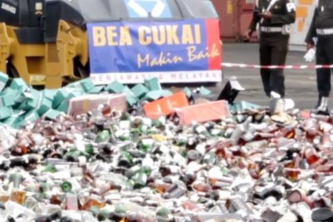 Bea Cukai selamatkan&nbsp;&nbsp;Rp. 12,5 T dari penindakan barang ilegal&nbsp;