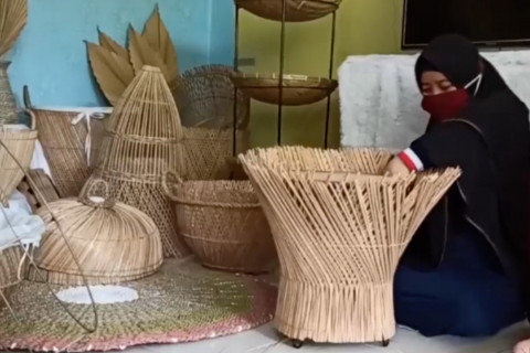 Kontribusi perempuan pada subsektor ekonomi kreatif penyumbang PDB