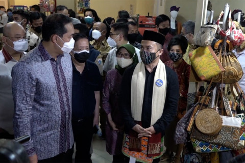 Menkes & Mendag tinjau uji coba pembukaan kembali mal