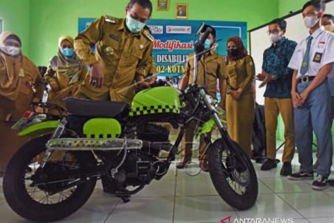 Sepeda Motor Rancangan Siswa Tuna Rungu