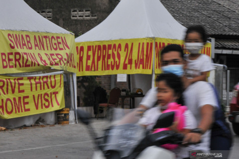 Pemerintah turunkan batas tarif tertinggi tes antigen
