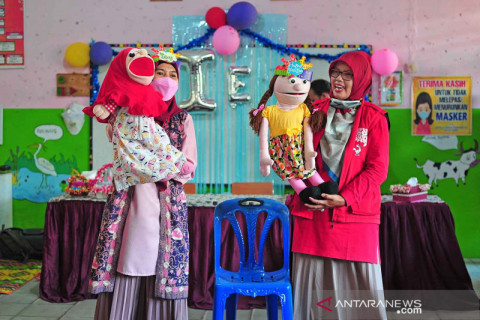 Edukasi imunisasi bagi siswa melalui dongeng