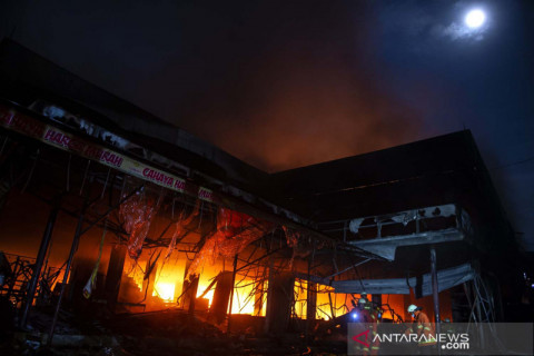 Kebakaran swalayan di Cilandak Jakarta Selatan