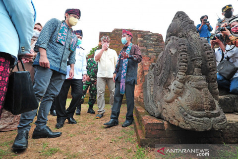 Menteri Nadiem kunjungi Kawasan Percandian Muajambi