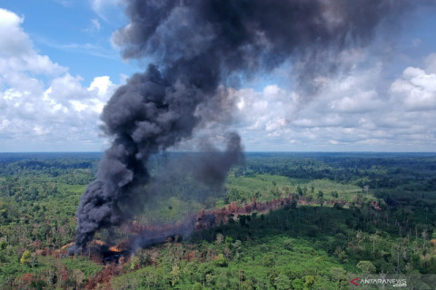 Kebakaran sumur minyak ilegal hari kesepuluh