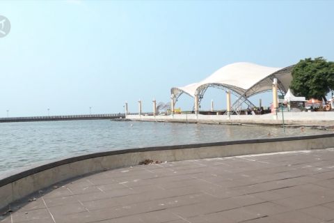 Bersantai di Symphony of The Sea Ancol