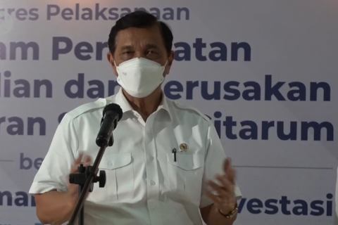 Luhut minta masyarakat tangkal varian Mu dengan disiplin prokes