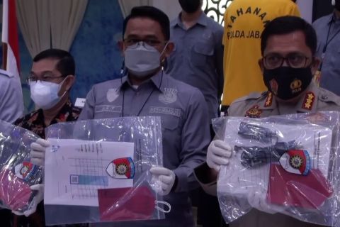 Palsukan sertifikat vaksin, 4 mantan relawan vaksinasi diringkus polisi