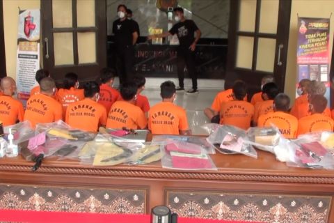 Polisi ringkus 31 bandit jalanan saat PPKM level 3 di Bandung