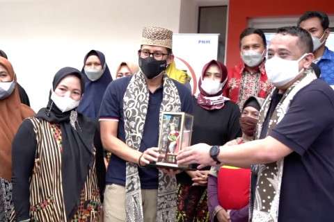 Menparekraf apresiasi PNM bantu permodalan pelaku ekraf di Banyuwangi