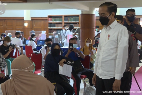 Presiden tinjau Vaksinasi Merdeka di kampus IPB