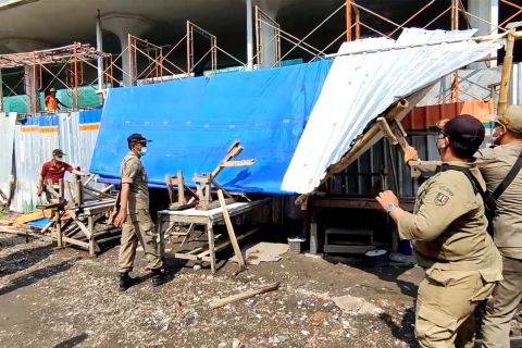 Satpol PP bentuk tim untuk amankan Pasar Johar dari PKL liar