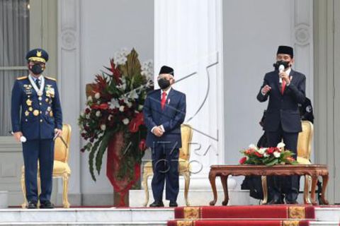 Presiden pimpin upacara peringatan HUT ke-76 TNI