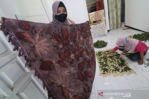 Produki sajadah ecoprint