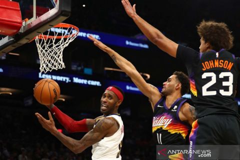NBA: Denver Nuggets vs Phoenix Suns