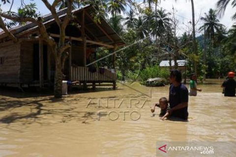 Banjir Luapan Air Sungai Di Mamuju