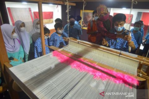 Pameran Songket Minangkabau