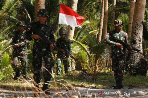Patroli keamanan satuan tugas pengamanan pulau terluar di Miangas