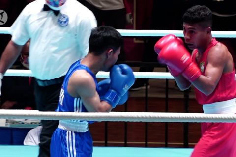 Ini kunci Apriyadi Difinubun lolos ke semifinal tinju 46 kg
