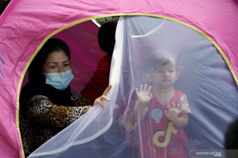 Aksi pencari suaka di Makassar