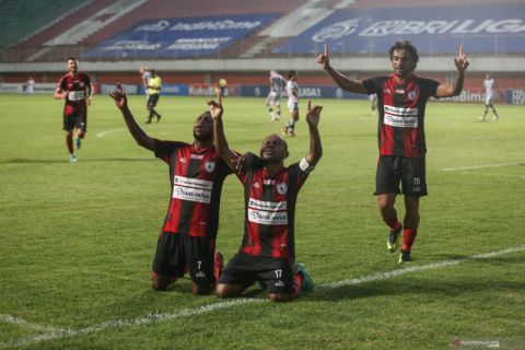 Persipura libas Persikabo 2-1