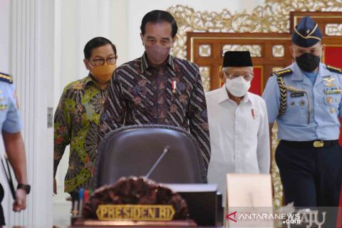 Presiden bahas rencana penerapan PPKM level 3 di masa libur akhir tahun