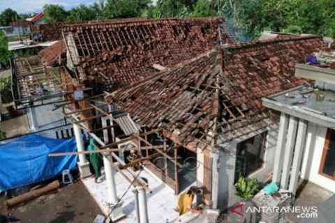 Dampak Angin Puting Beliung Di Jombang