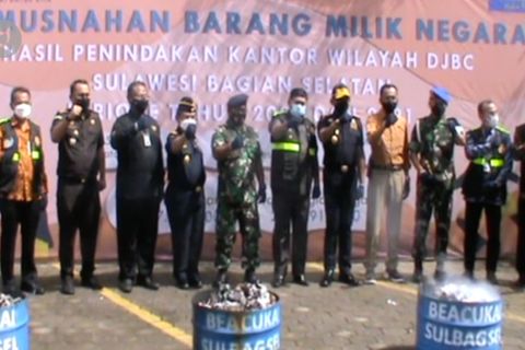 DJBC Sulbagsel musnahkan lima juta batang rokok ilegal