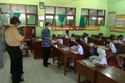 Kota Madiun pantau PTM untuk PAUD kelas 1-3 SD